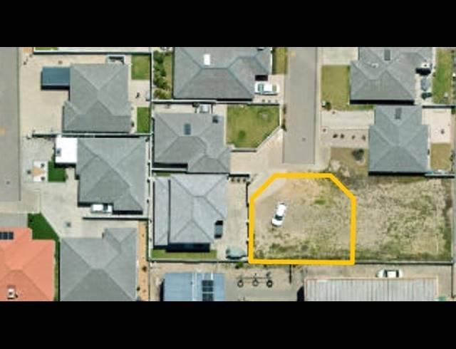 LAND FOR SALE IN DANA BAY